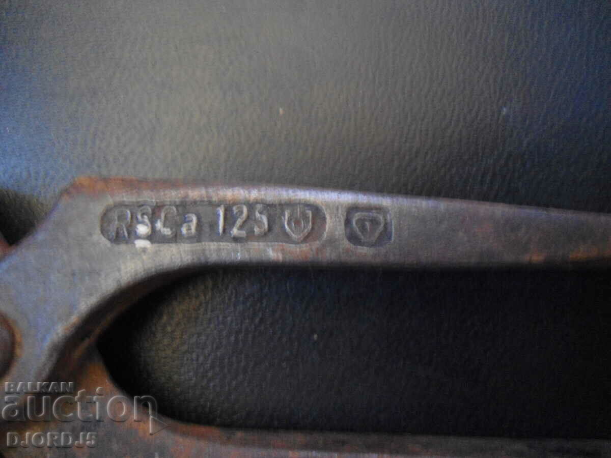 Old small pliers, marking - 5 Old small pliers, marking - 5