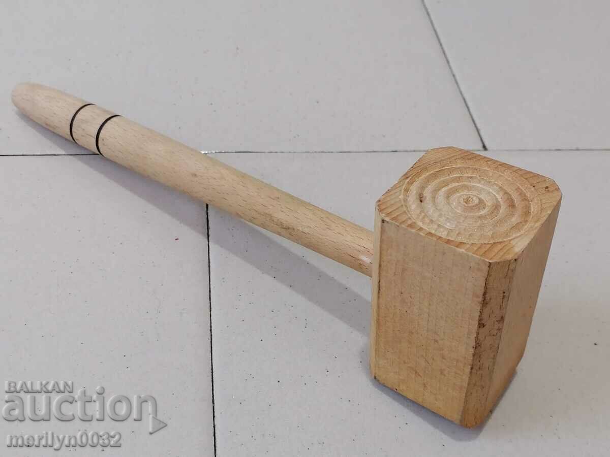 Стар дървен чук за ПЪРЖОЛИ инструмент дървения с цена 39.00 лв. | € 19.94 Стар дървен чук за ПЪРЖОЛИ инструмент дървения с цена 39.00 лв. | € 19.94