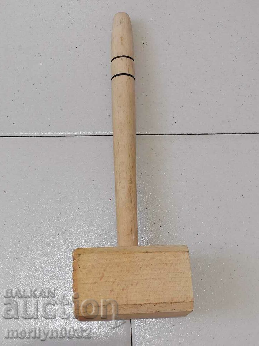Аукцион Стар дървен чук за ПЪРЖОЛИ инструмент дървения Аукцион Стар дървен чук за ПЪРЖОЛИ инструмент дървения