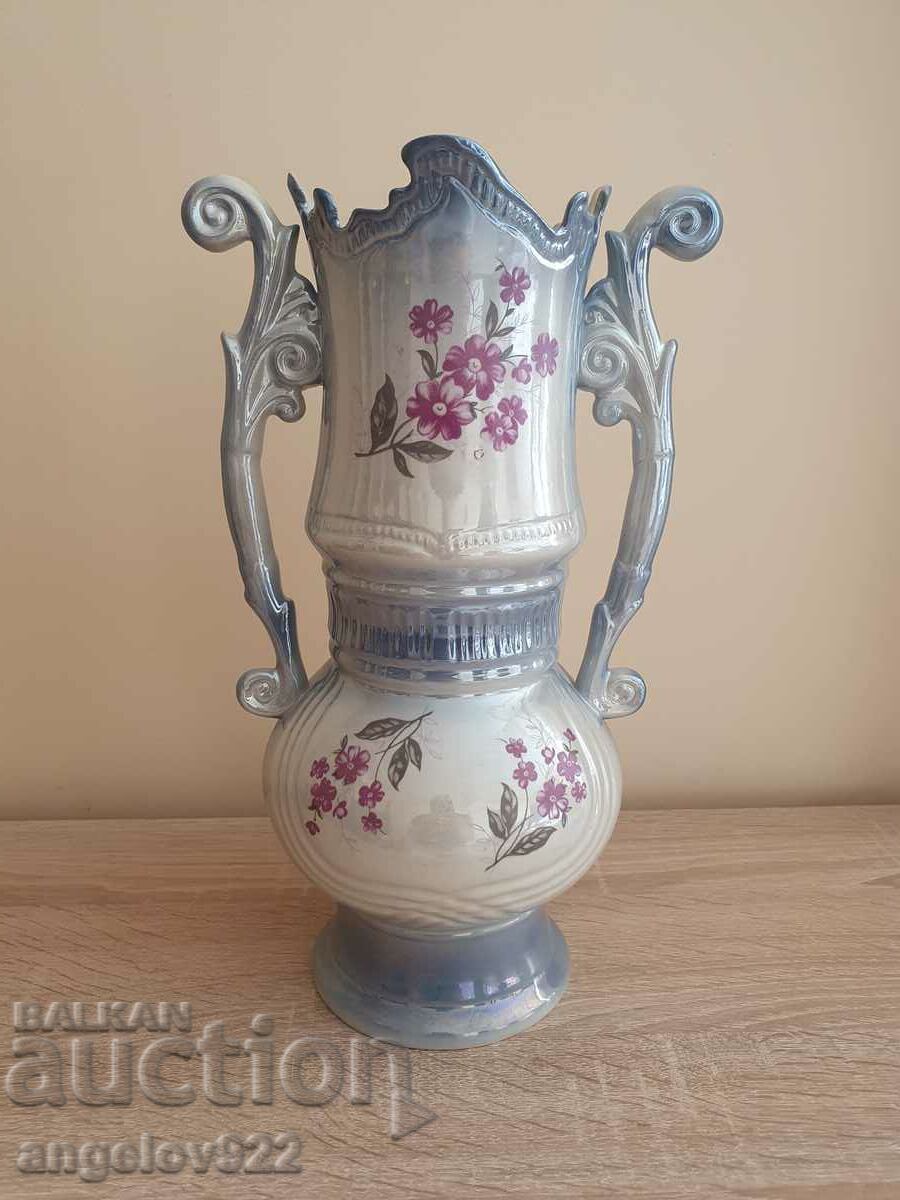 Vase Anse type porcelain vase with markings