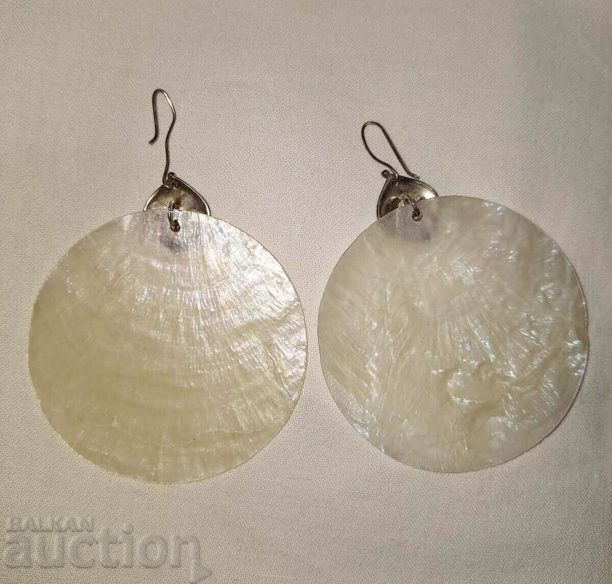 Large vintage art silver and pearl shell earrings with price 15.00 BGN | € 7.67 Large vintage art silver and pearl shell earrings with price 15.00 BGN | € 7.67