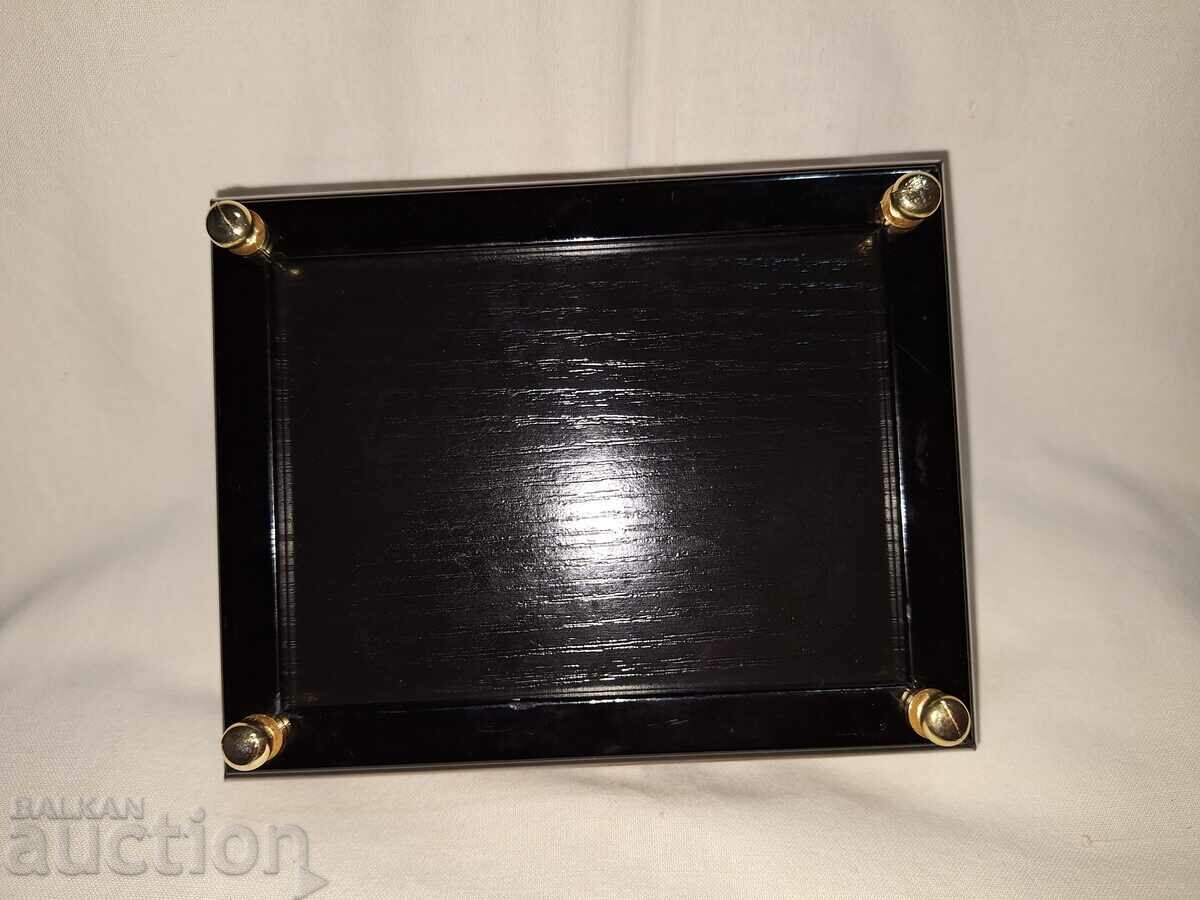 Auction  Jewelry box with mirror