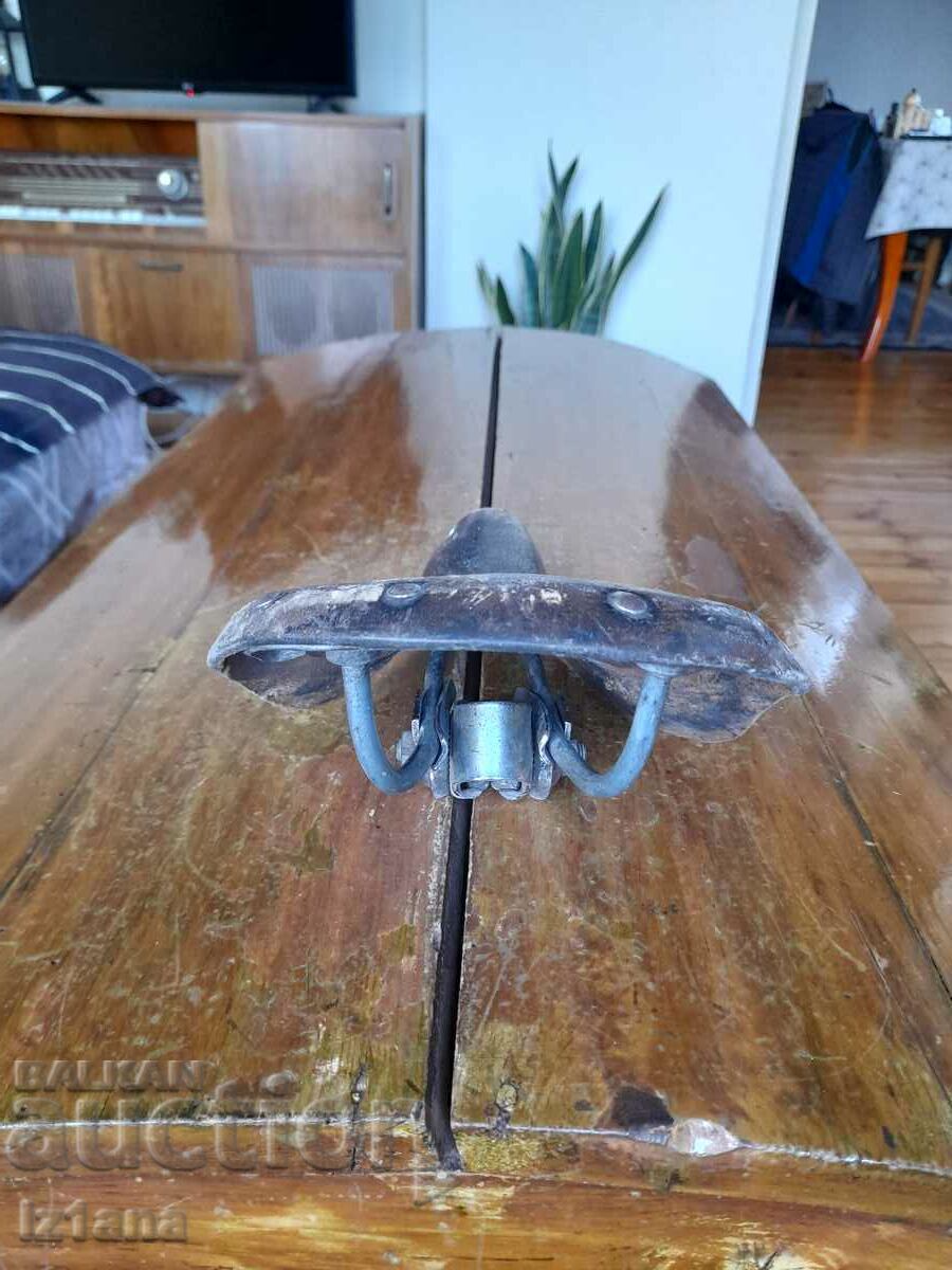 Delivery of Bicycle seat, bicycle Delivery of Bicycle seat, bicycle