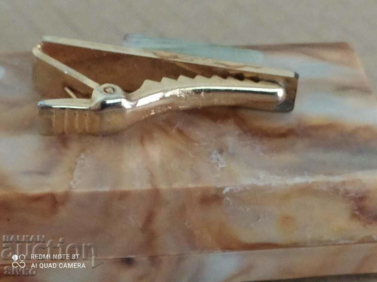 Delivery of Onyx tie pin Delivery of Onyx tie pin