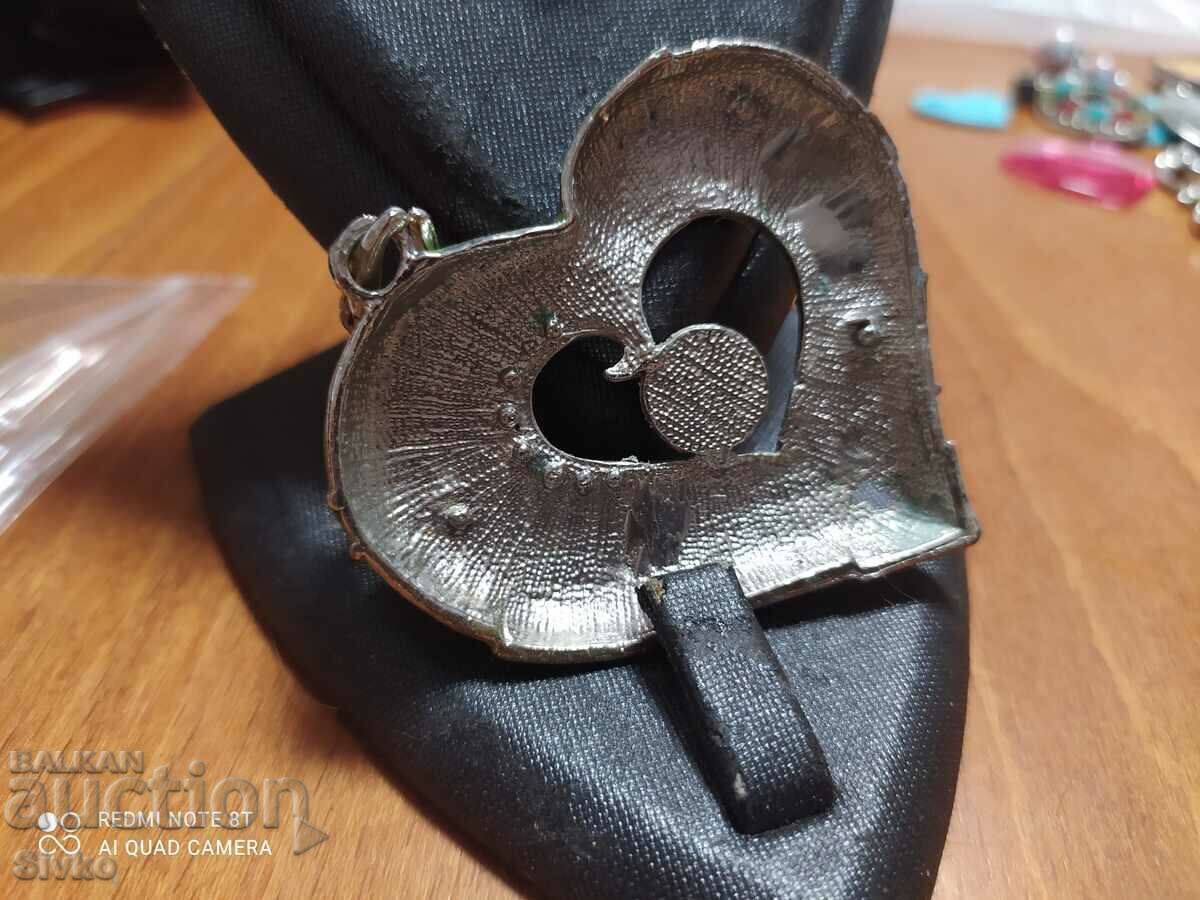 Pendant with price 1.69 BGN | € 0.86