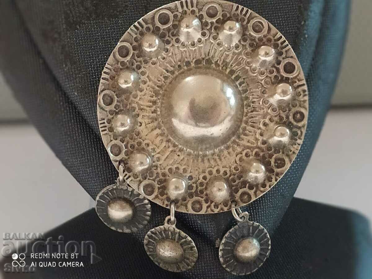 Brooch Revival