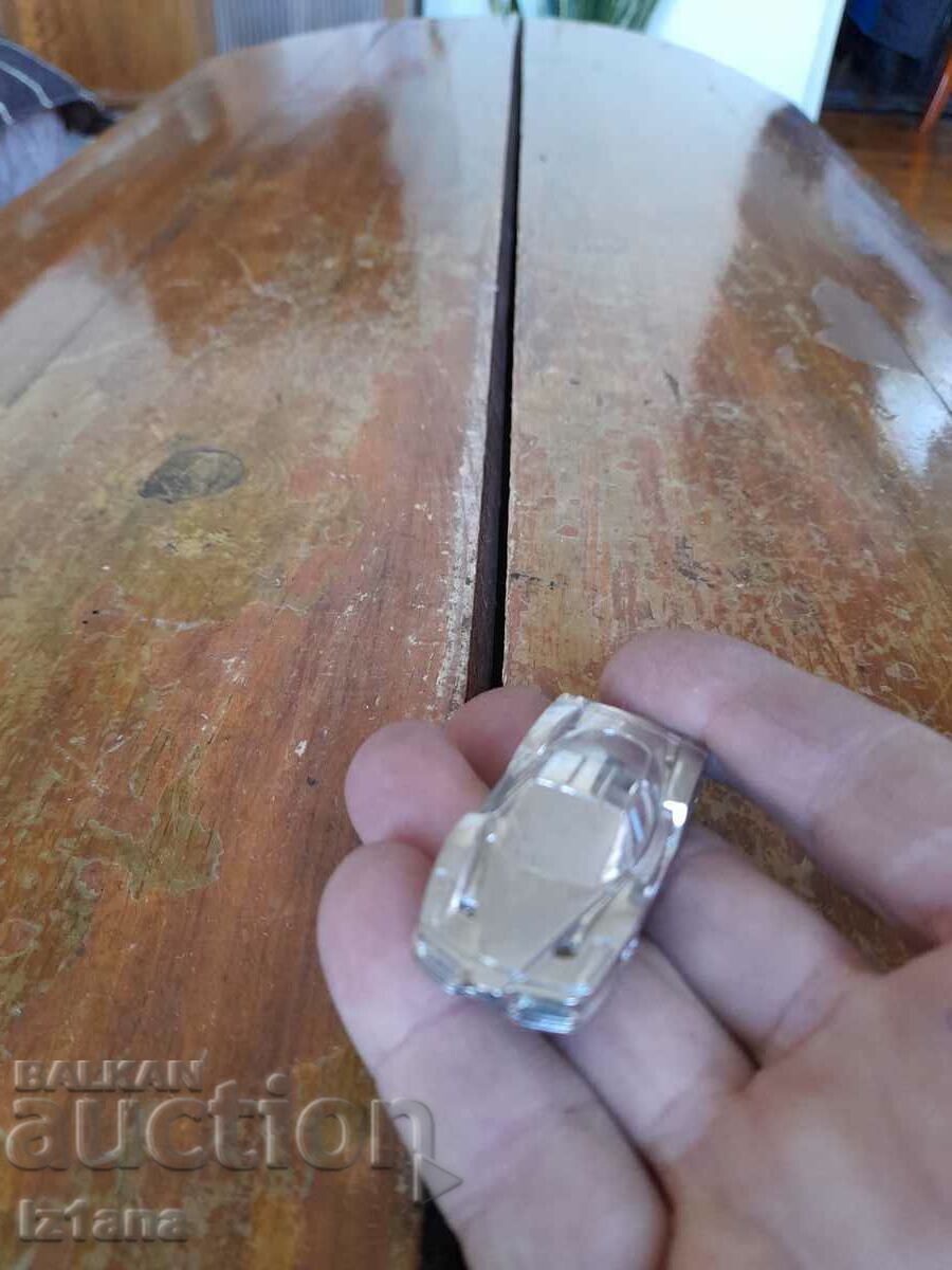 Auction  Old Ferrari keychain