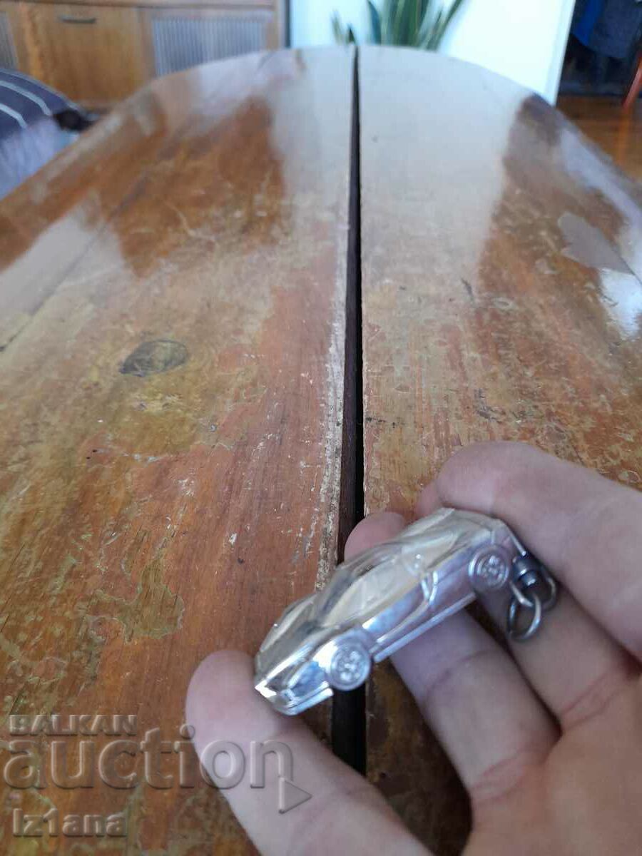 Delivery of Old Ferrari keychain
