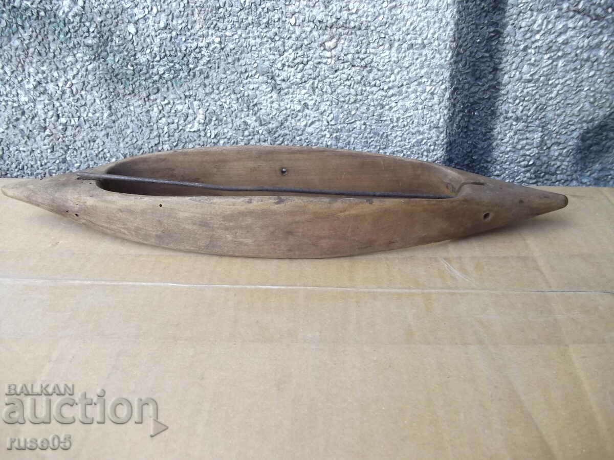 Delivery of Old shuttle for a loom Delivery of Old shuttle for a loom