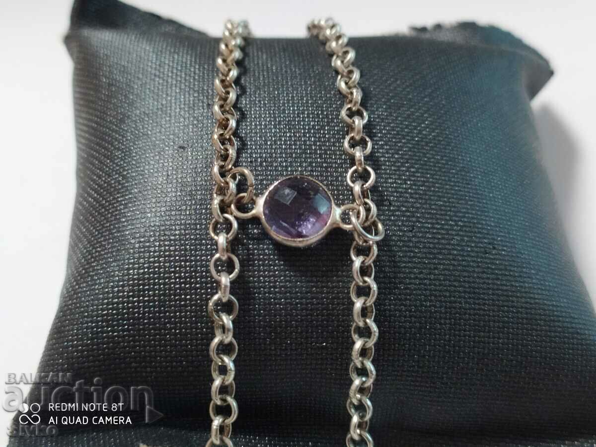 Η πέτρα βραχιόλι μοιάζει με αμέθυστο Η πέτρα βραχιόλι μοιάζει με αμέθυστο