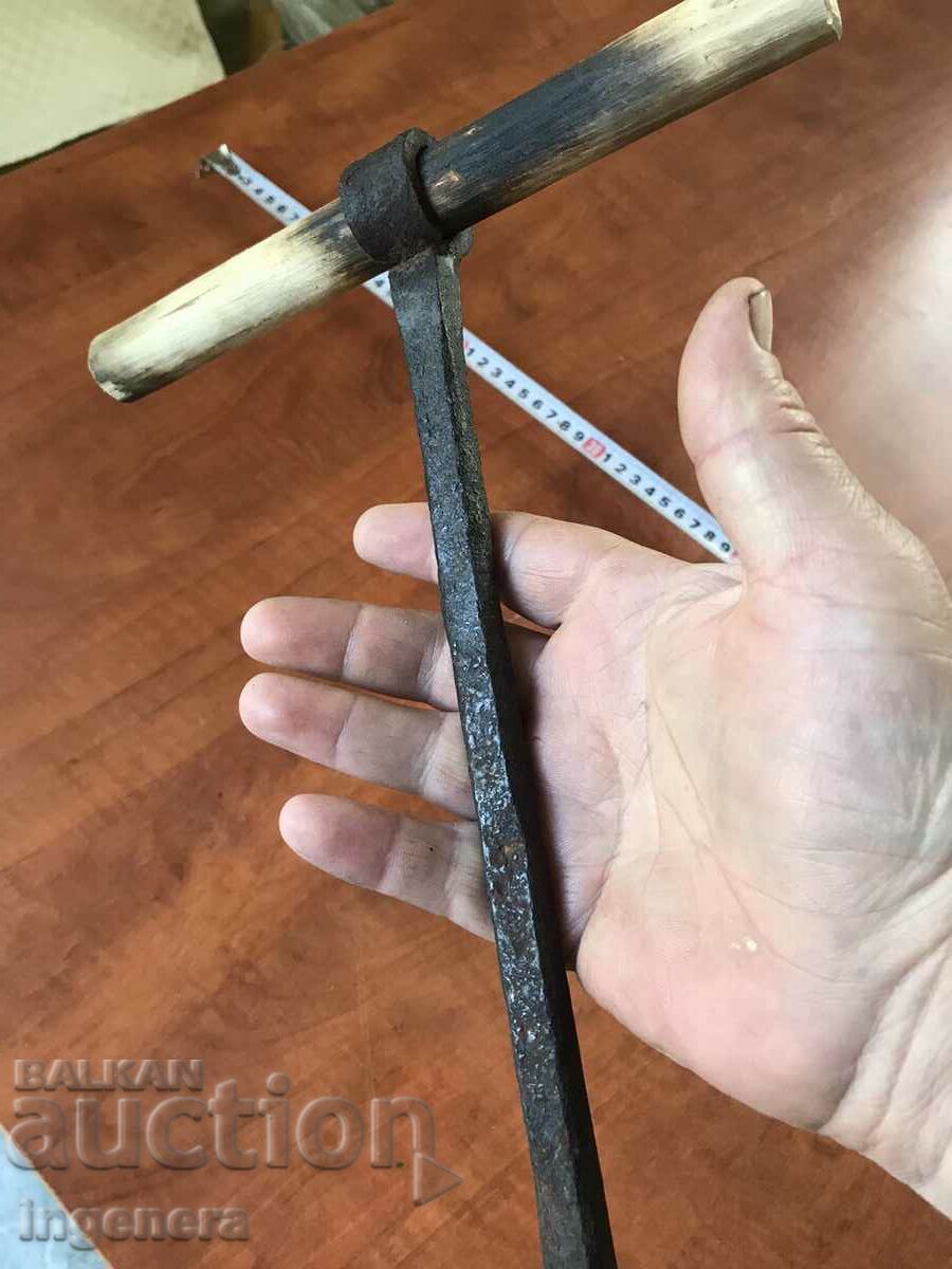 Livrarea BOMAGINA TÂMPIER - SCULĂ FORJATĂ ANTICĂ F25 MM