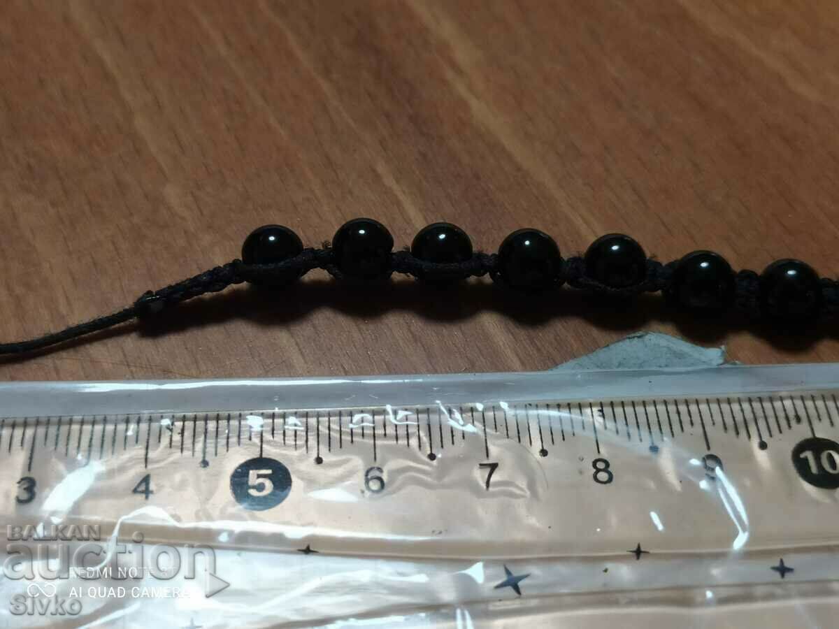 Brățară cu biluțe cu preț € 0.29 | 0.57 BGN Brățară cu biluțe cu preț € 0.29 | 0.57 BGN