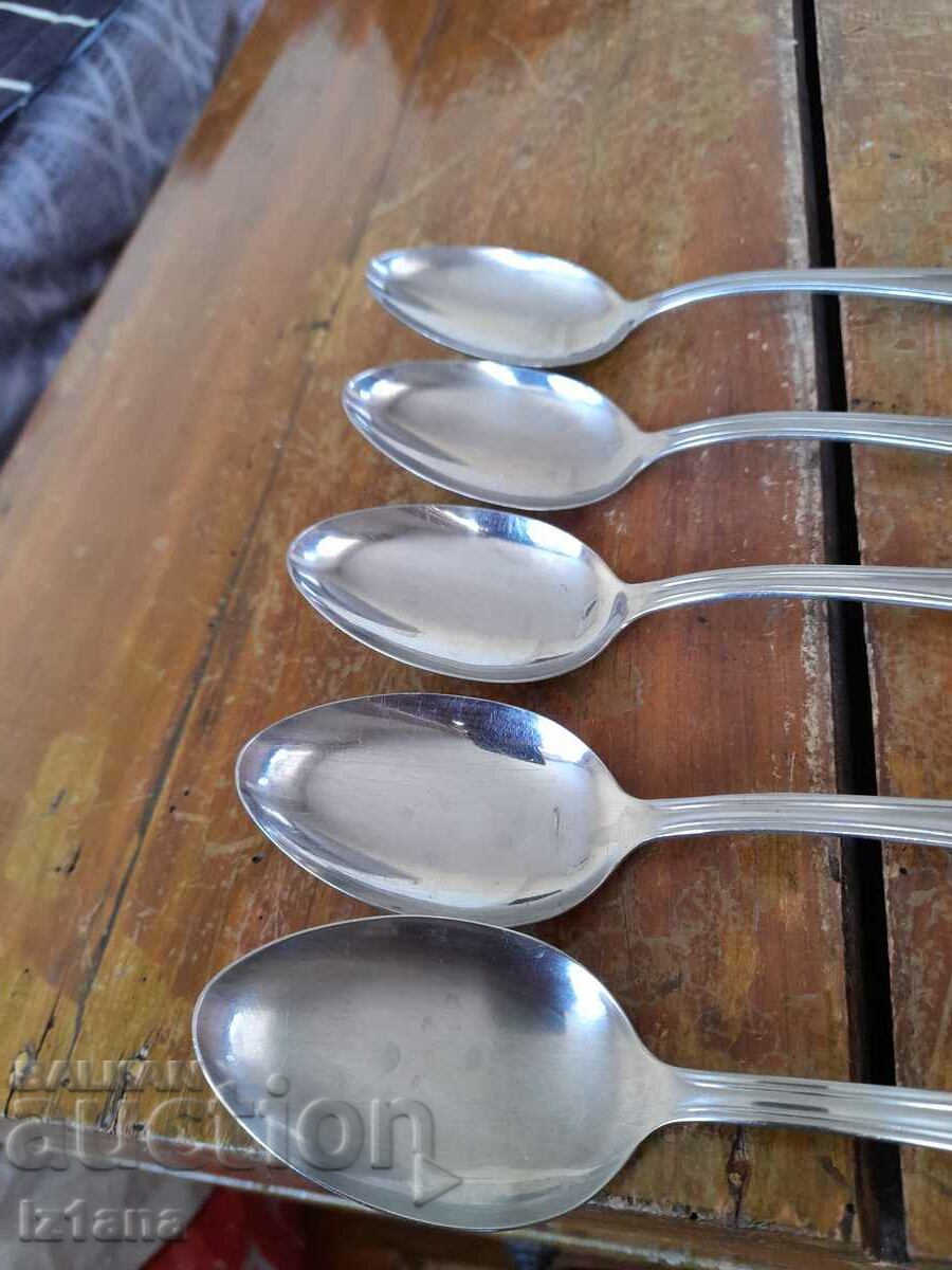 Linguriță veche, linguri P. Denev cu preț 32.00 BGN | € 16.36