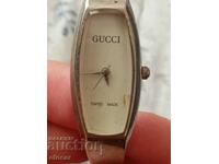 ceas Gucci începând cu 0.01st