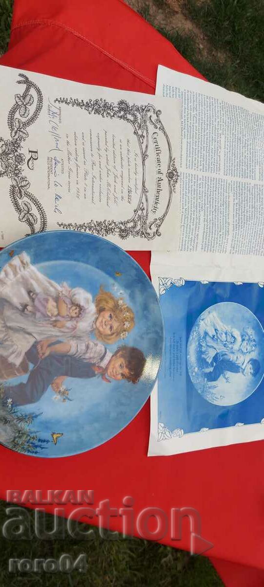 Auction BEAUTIFUL PORCELAIN PLATE Auction BEAUTIFUL PORCELAIN PLATE