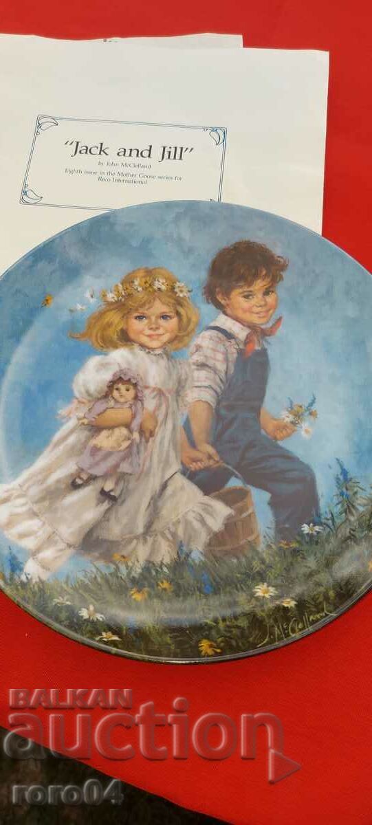 FRUMOASĂ PLATĂ DE PORCELAN