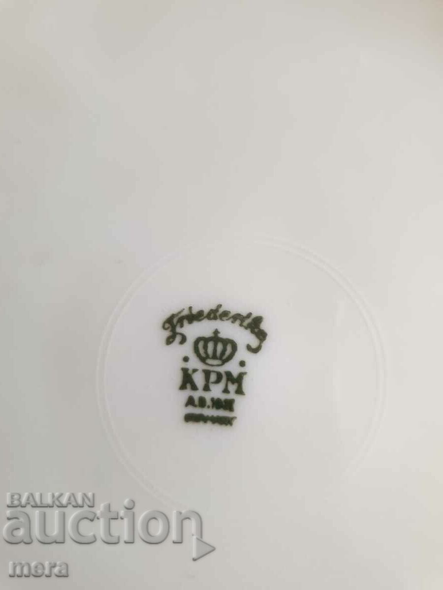 Porcelain baroque plate - KRM - 5