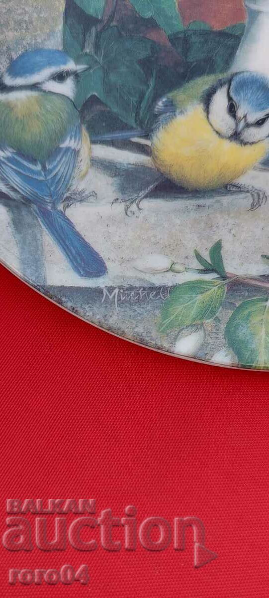 Licitație FRUMOASĂ PLATĂ DE PORCELAN Licitație FRUMOASĂ PLATĂ DE PORCELAN