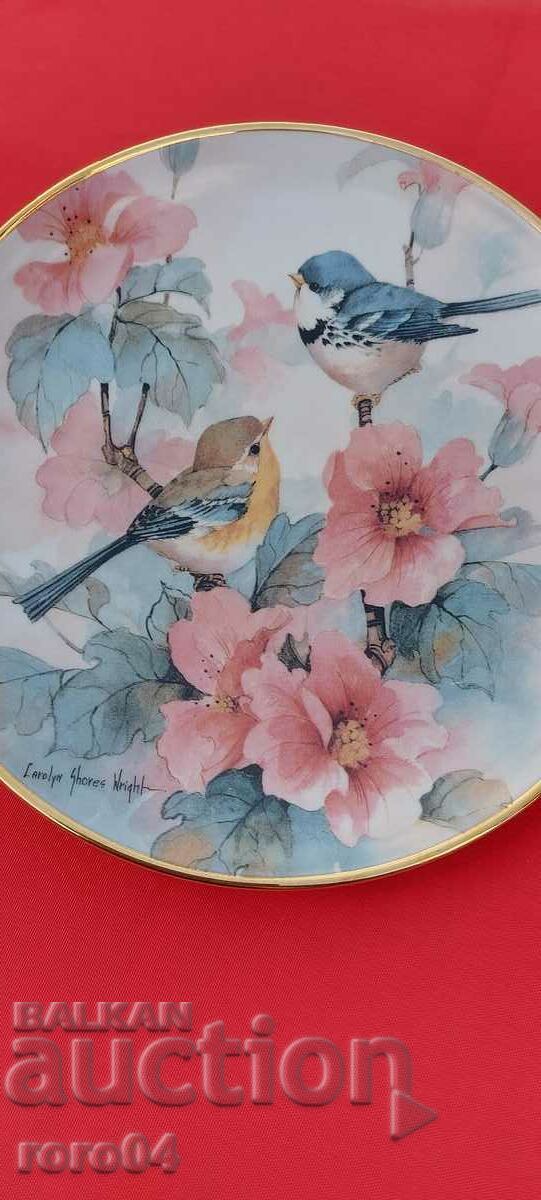 Доставка на КРАСИВА ПОРЦЕЛАНОВА ЧИНИЯ