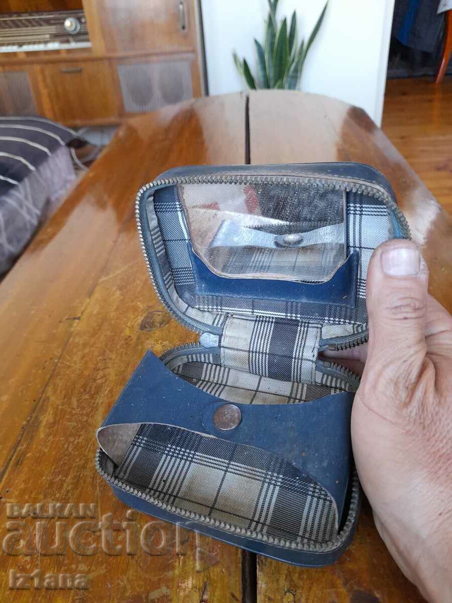 Old shaving kit - 5 Old shaving kit - 5