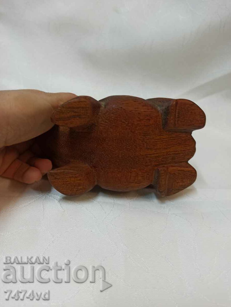 Auction WOODEN FIGURE OF A FROG Auction WOODEN FIGURE OF A FROG
