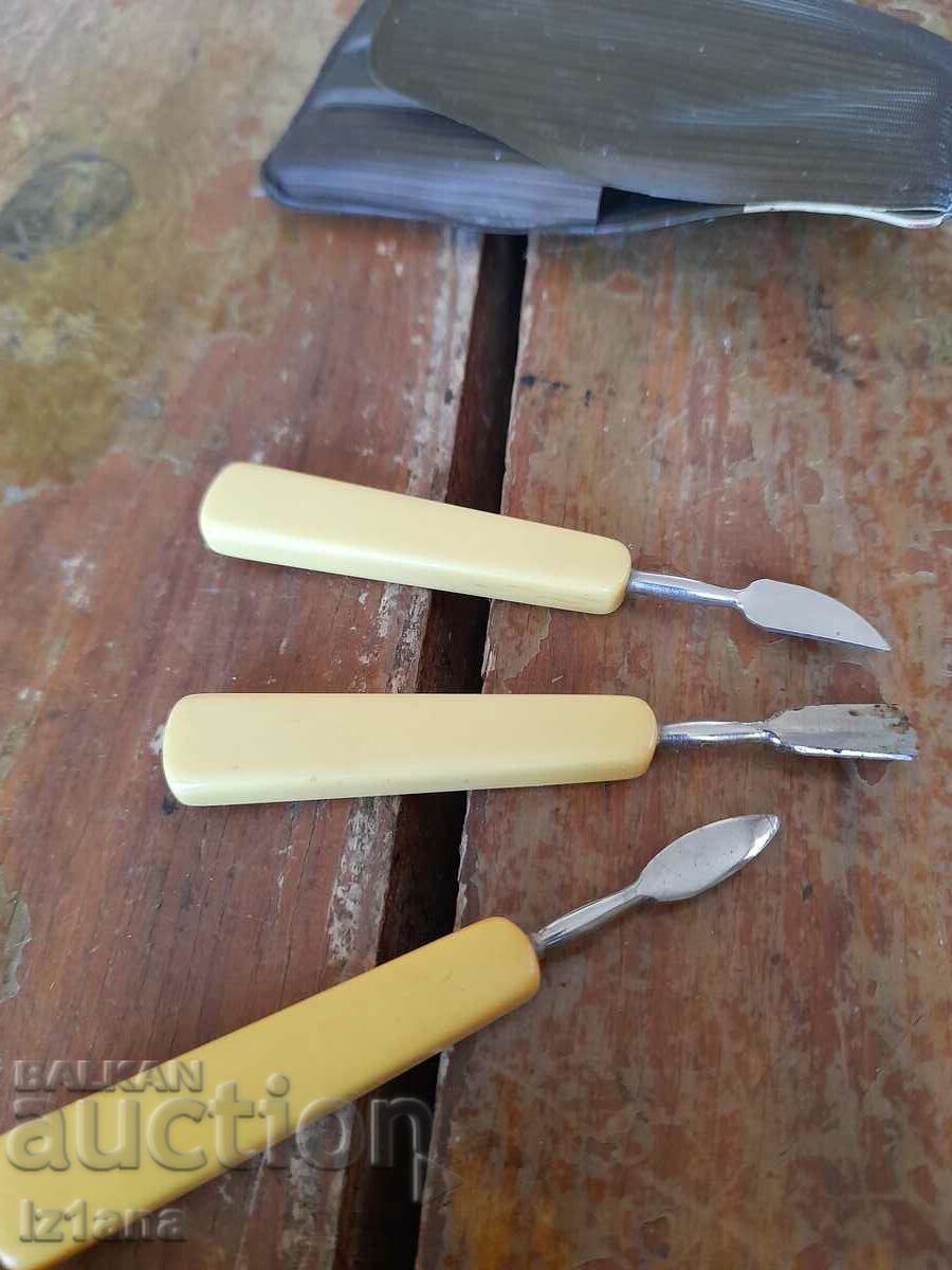 Delivery of Old lady's nail kit