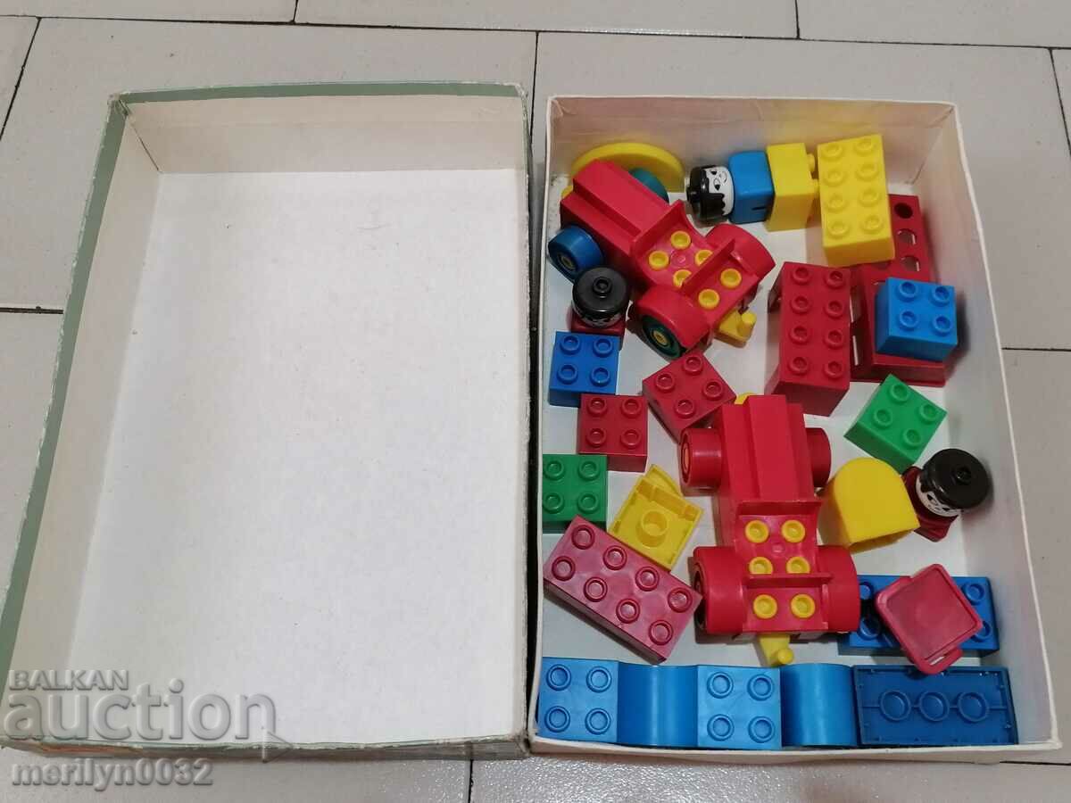 Delivery of Children's constructor game