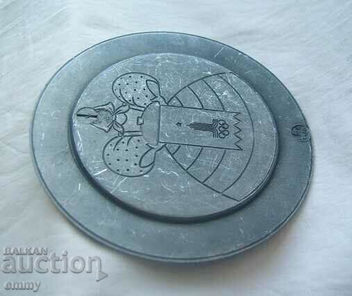 Auction  Olympic Games Moscow 1980 - metal plate, souvenir
