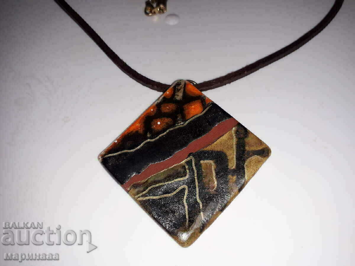 Delivery of DESIGN. NECKLACE. AUSTRIA