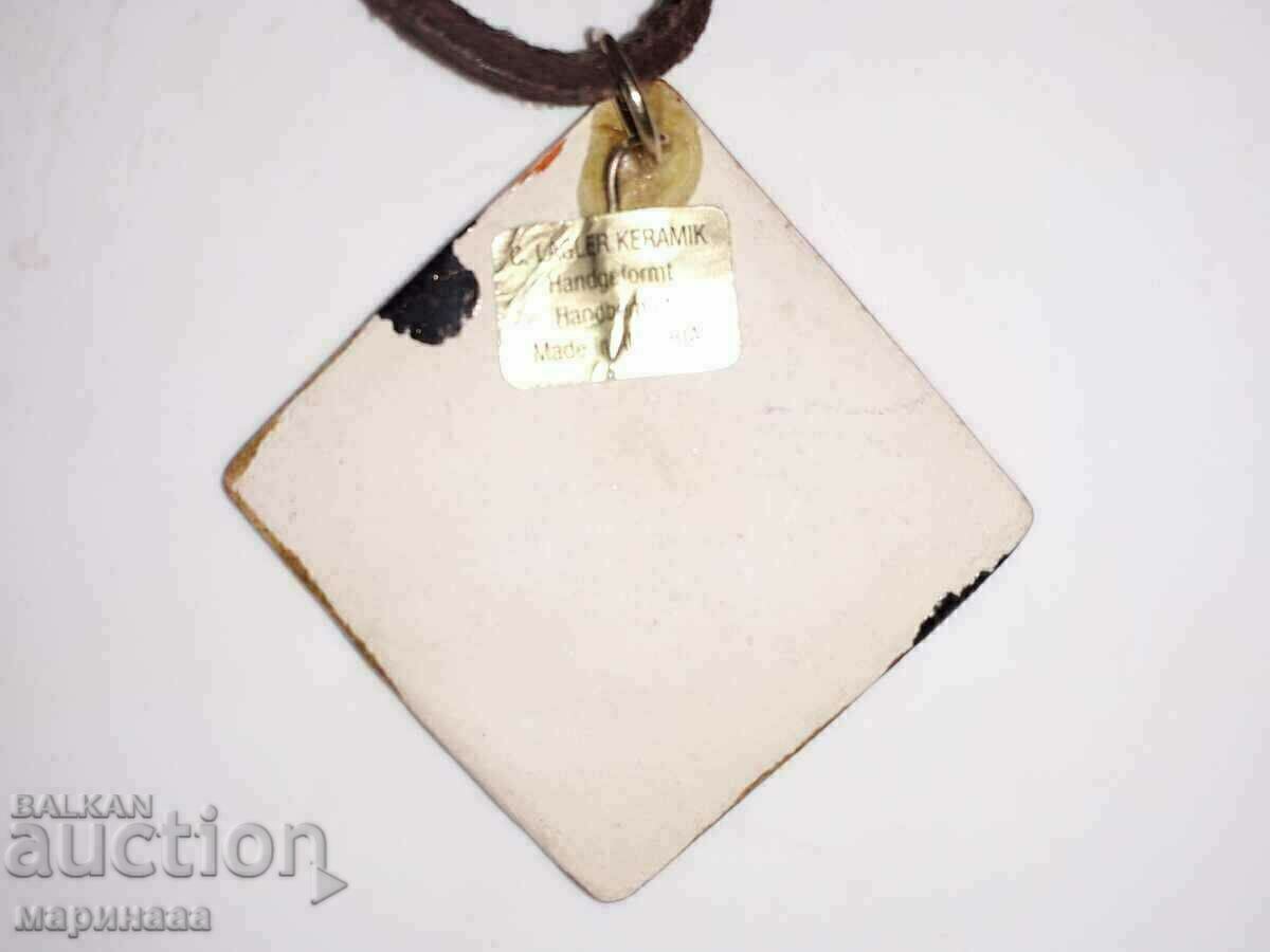 DESIGN. NECKLACE. AUSTRIA - 5