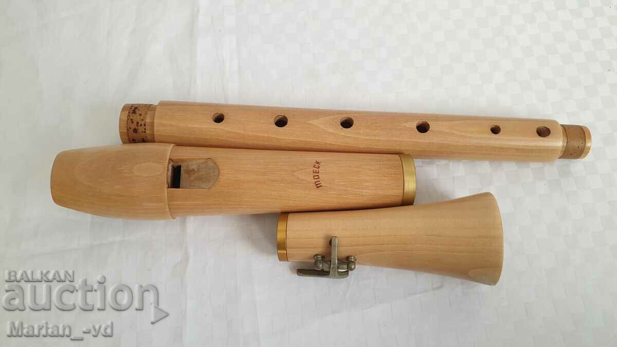 Delivery of Old MOECK recorder in three parts Delivery of Old MOECK recorder in three parts