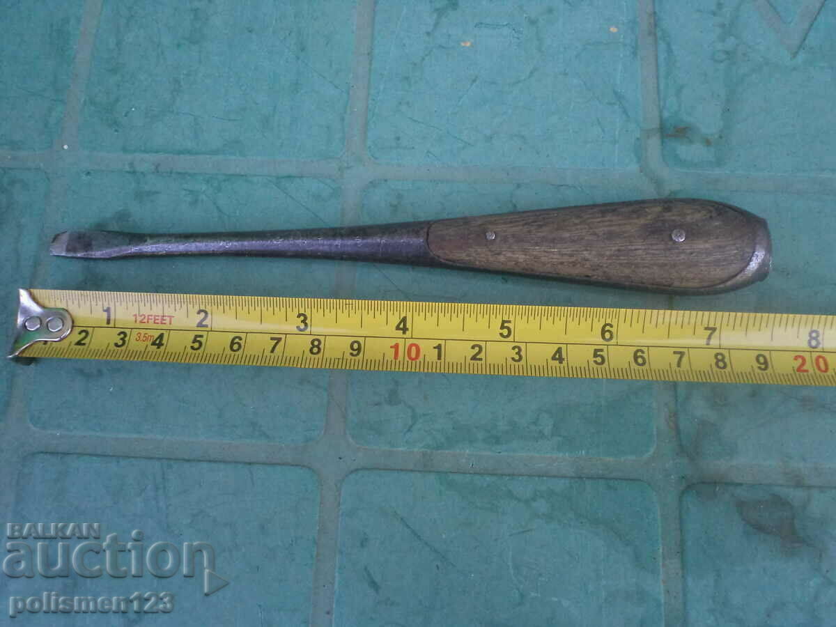 ŞURUBELNIŢĂ cu preț 15.00 BGN | € 7.67 ŞURUBELNIŢĂ cu preț 15.00 BGN | € 7.67