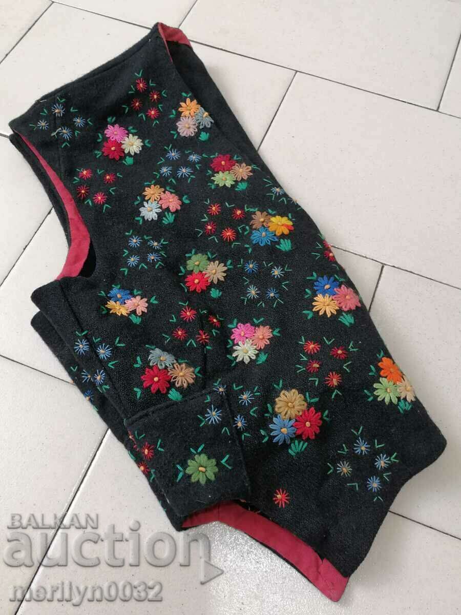 Доставка на Женско елече, стар вълнен тъкан елек с бродерия шевици носия Доставка на Женско елече, стар вълнен тъкан елек с бродерия шевици носия