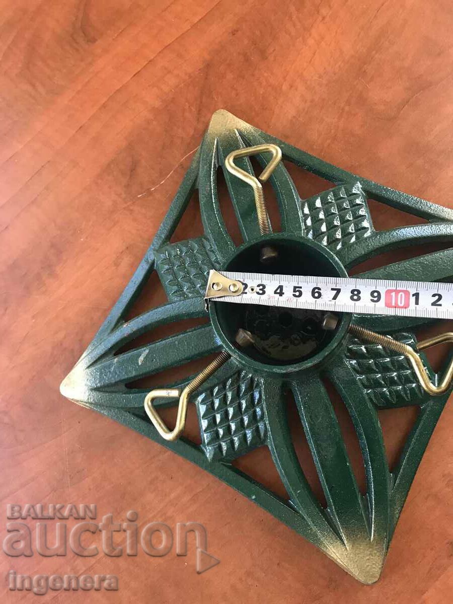 Auction CAST IRON STAND FOR TREE CHAIR TABLE OR OTHER Auction CAST IRON STAND FOR TREE CHAIR TABLE OR OTHER