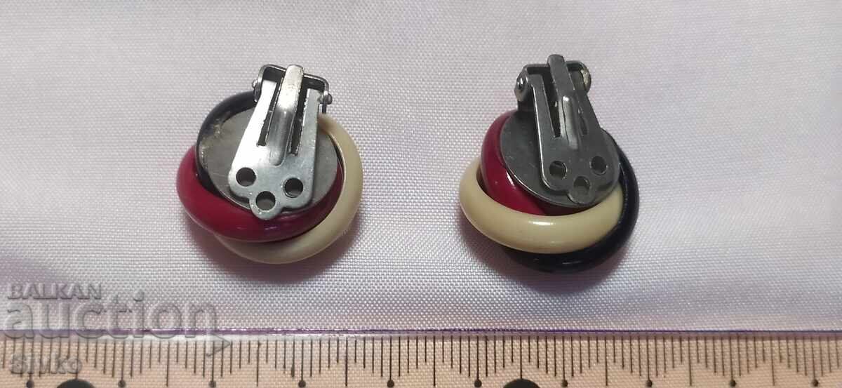 Auction Synthetic Earrings Auction Synthetic Earrings