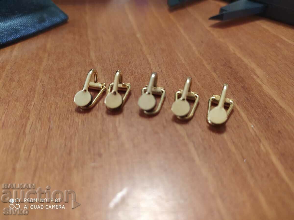 Gold plated earrings Gold plated earrings