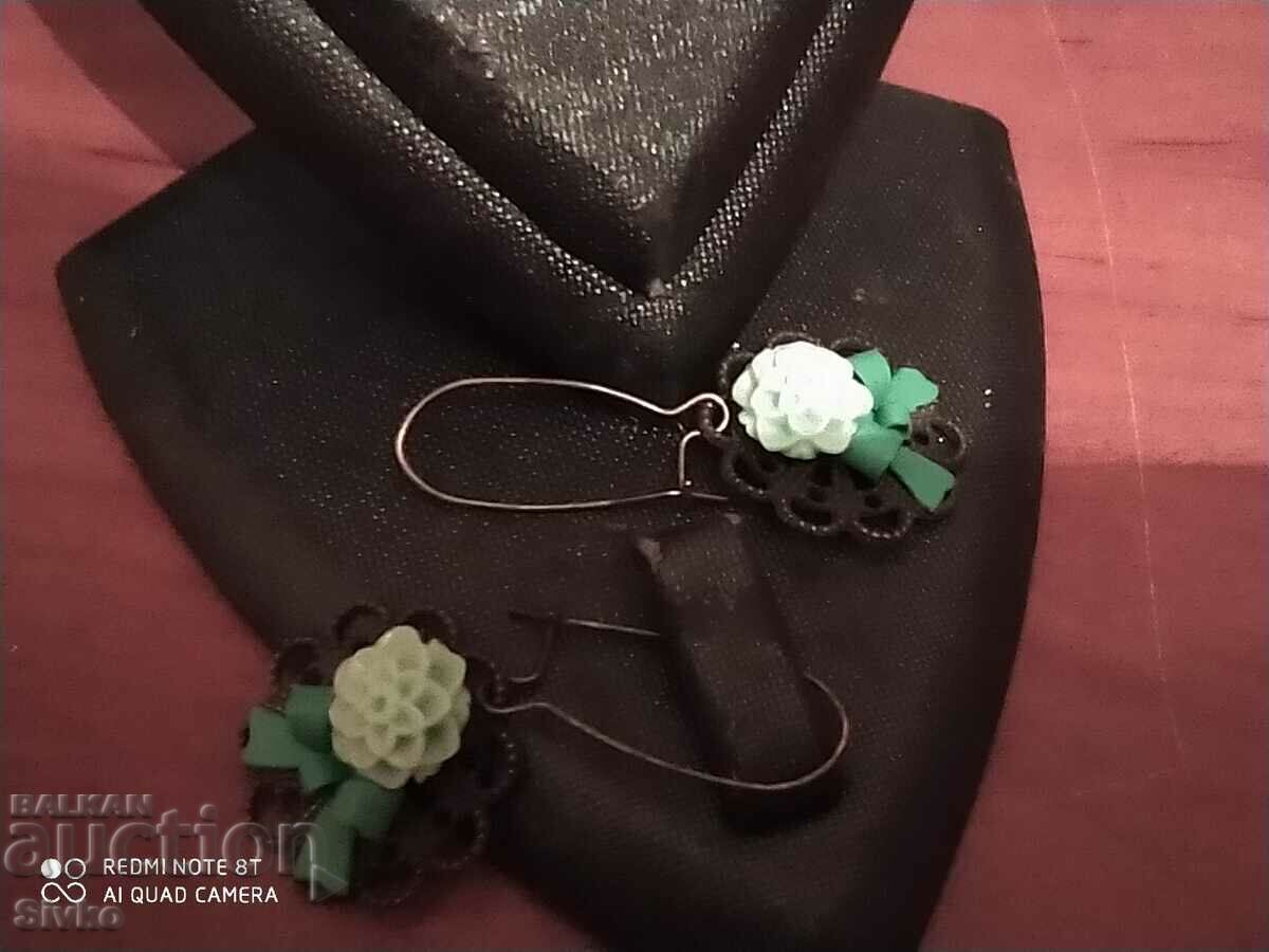 Antique blue-green flower earrings with ribbons with price 2.09 BGN | € 1.07 Antique blue-green flower earrings with ribbons with price 2.09 BGN | € 1.07