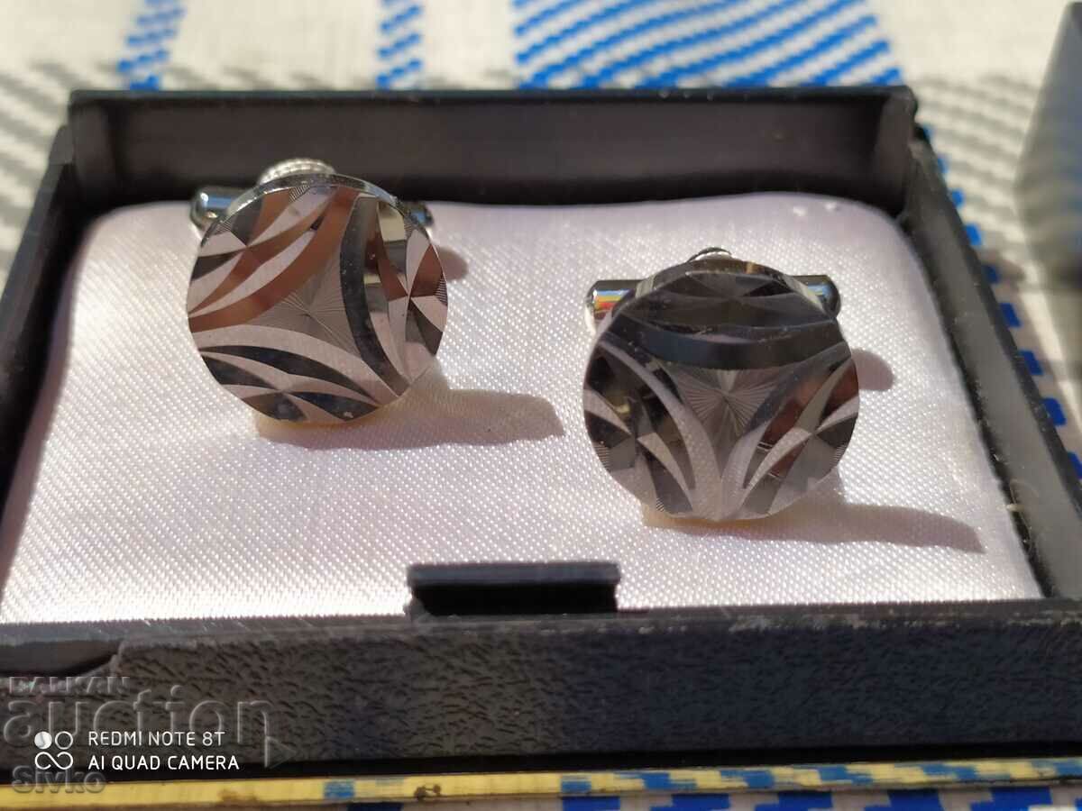 Auction Buttonelli - S Auction Buttonelli - S