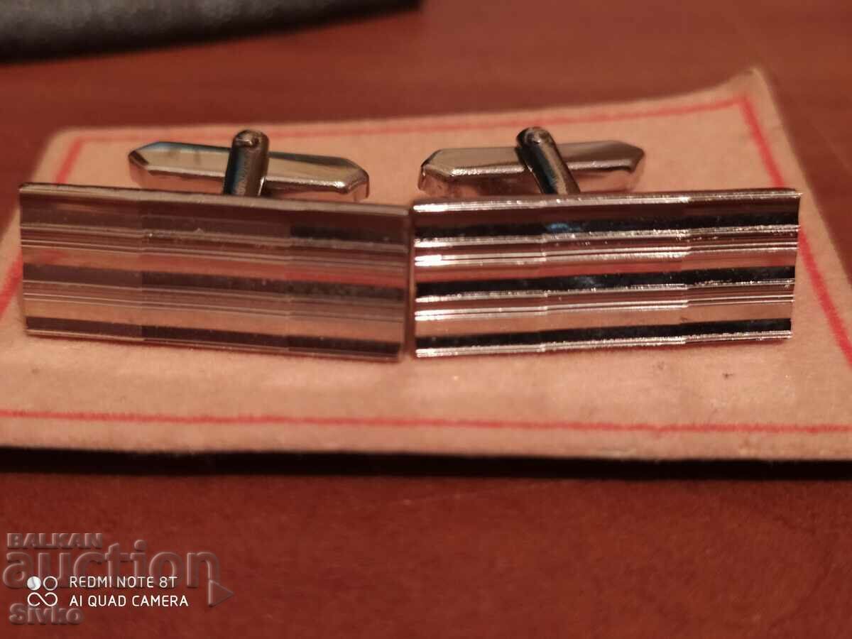 Buttons with price 1.89 BGN | € 0.97 Buttons with price 1.89 BGN | € 0.97