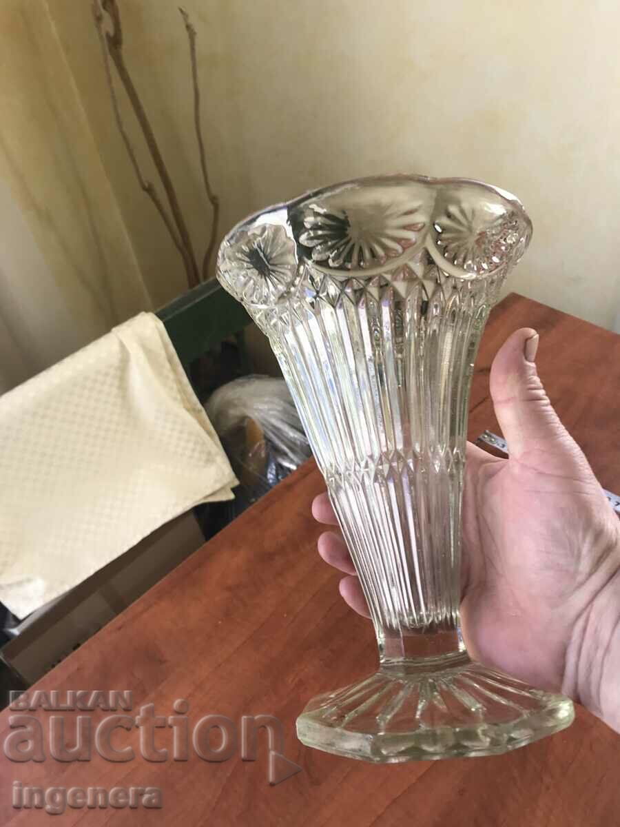 Auction VASE GLASS RELIEF THICK-WALLED HEAVY SOLID MADE OF SOCA Auction VASE GLASS RELIEF THICK-WALLED HEAVY SOLID MADE OF SOCA