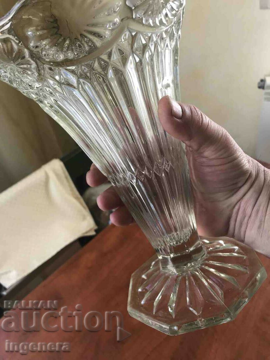 Delivery of VASE GLASS RELIEF THICK-WALLED HEAVY SOLID MADE OF SOCA Delivery of VASE GLASS RELIEF THICK-WALLED HEAVY SOLID MADE OF SOCA