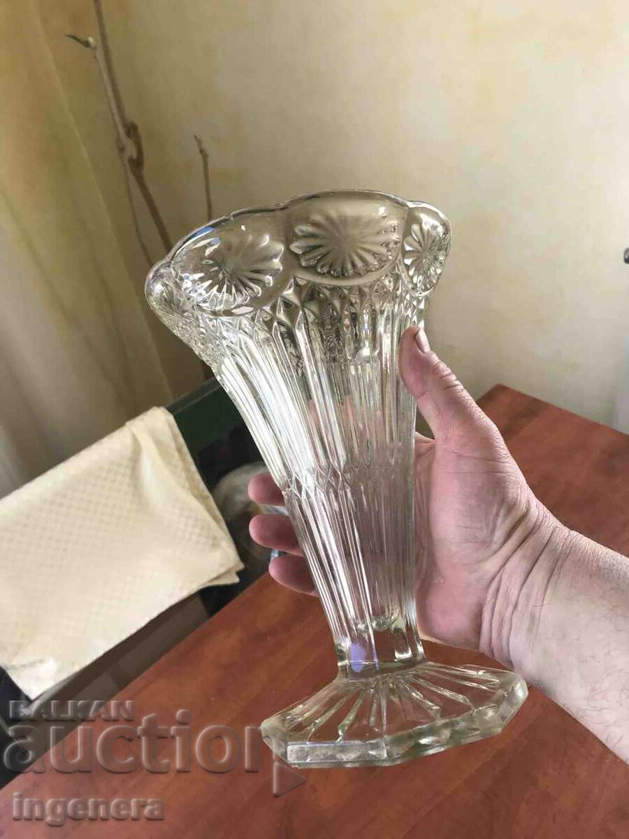 VASE GLASS RELIEF THICK-WALLED HEAVY SOLID MADE OF SOCA - 6 VASE GLASS RELIEF THICK-WALLED HEAVY SOLID MADE OF SOCA - 6