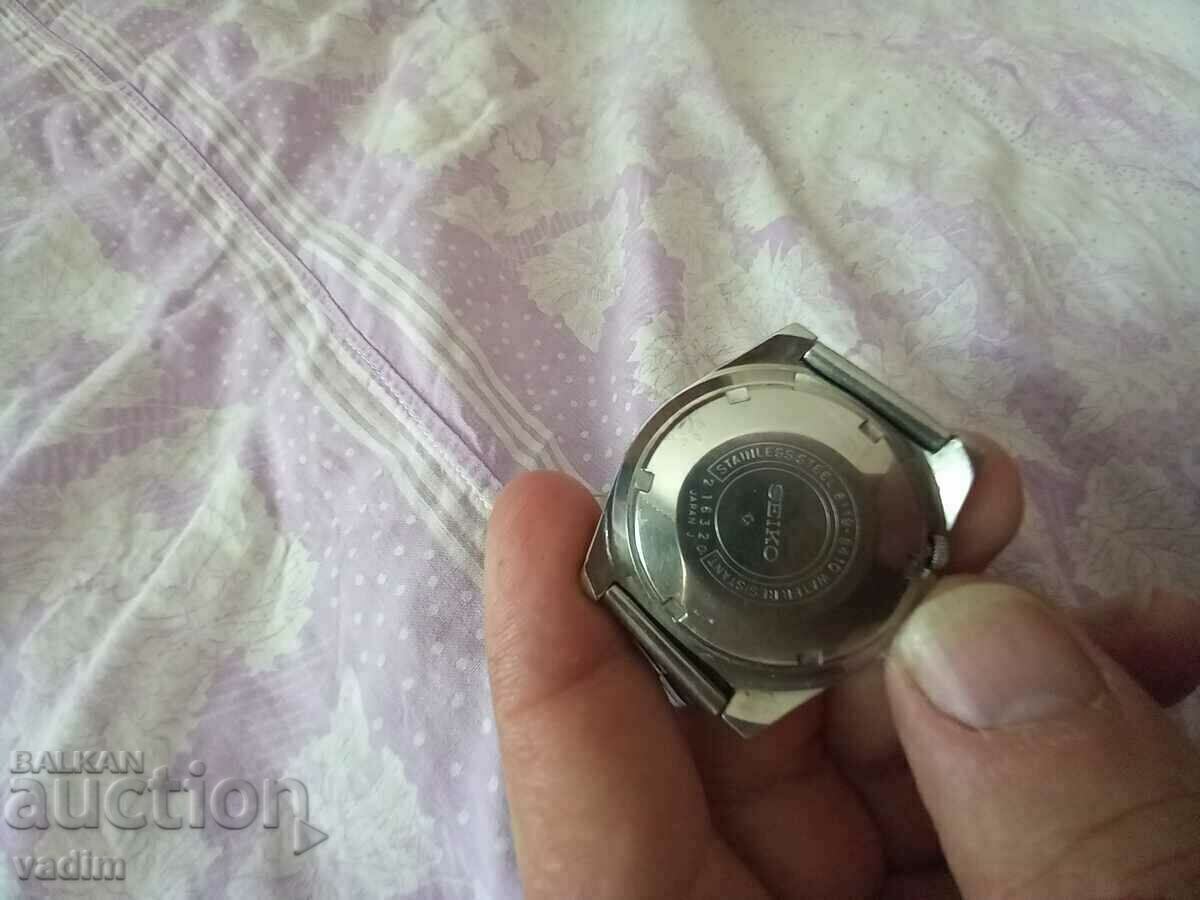 SEIKO 5 6119 JAPAN WORKING with price 110.00 BGN | € 56.24