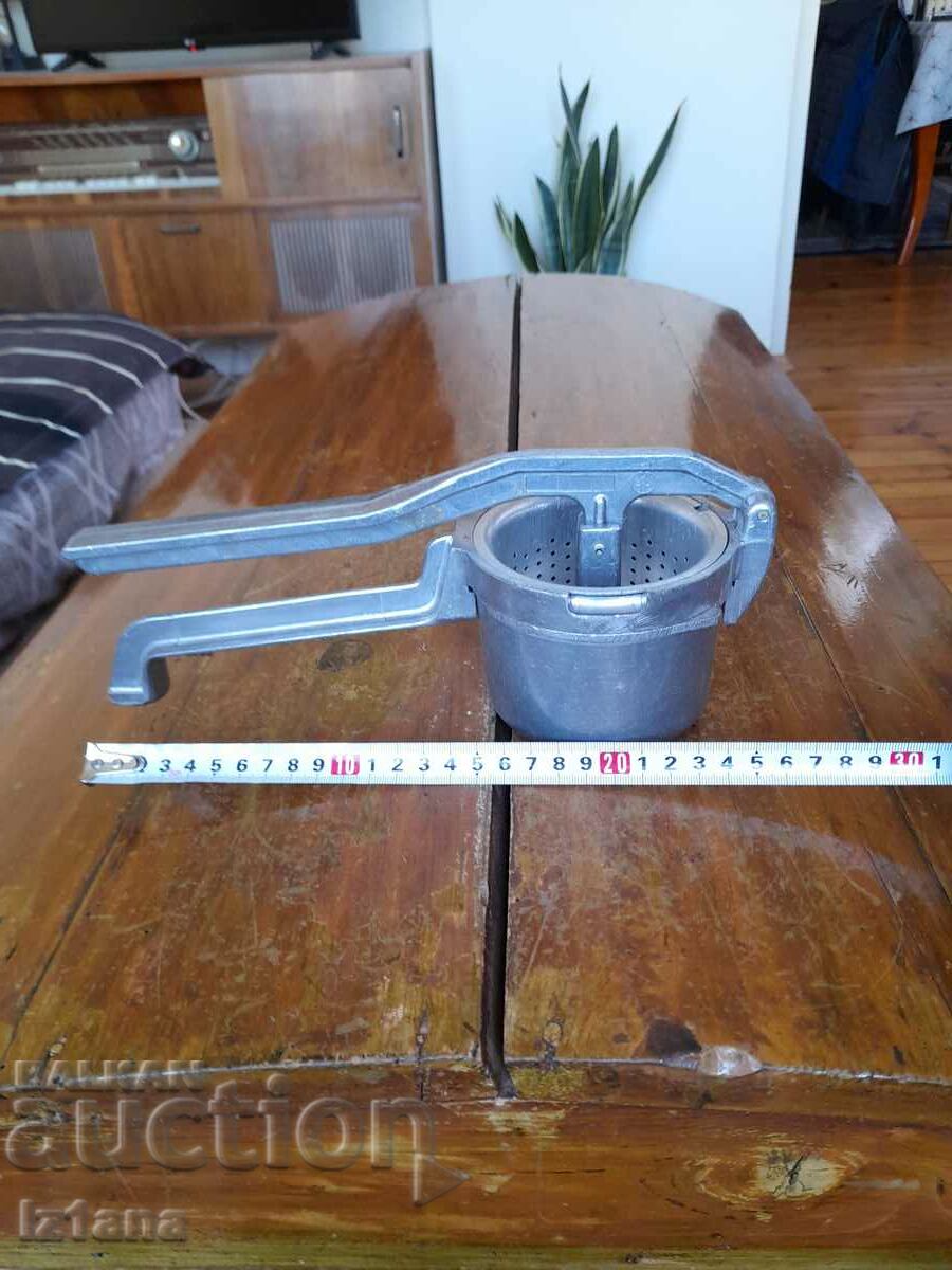 Old citrus press, fruit press with price 42.00 BGN | € 21.47