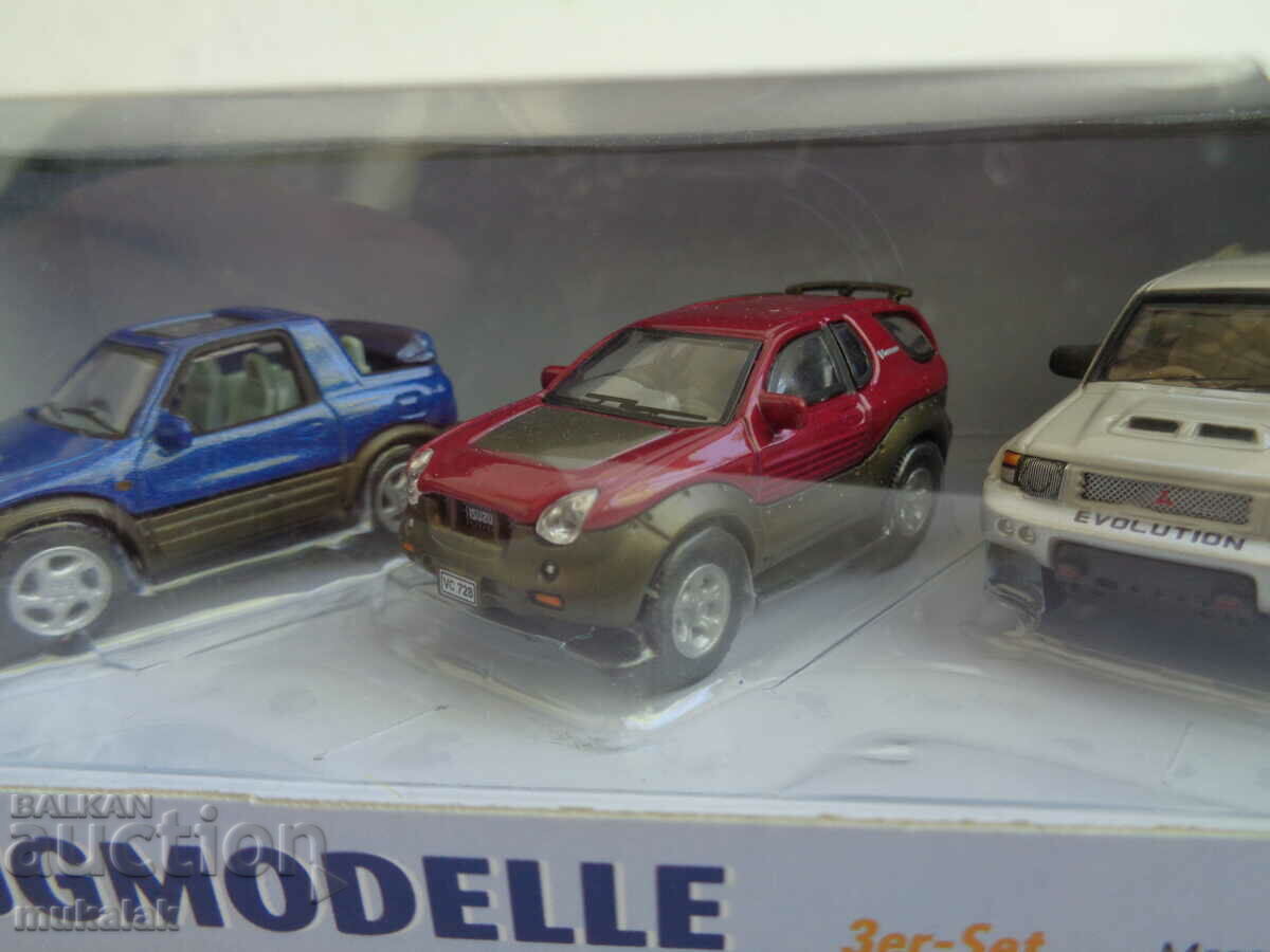 Auction 1:72 TOYOTA ISUZU MITSUBISHI TROLLEY TOY MODEL LOT Auction 1:72 TOYOTA ISUZU MITSUBISHI TROLLEY TOY MODEL LOT
