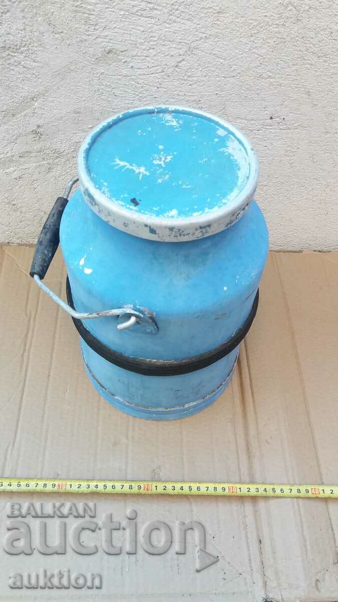 ALUMINUM EXCELLENT MILK BOTTLE - 6 LITERS with price 21.99 BGN | € 11.24 ALUMINUM EXCELLENT MILK BOTTLE - 6 LITERS with price 21.99 BGN | € 11.24