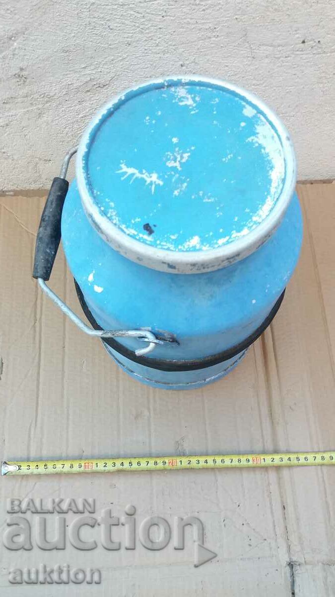 Auction ALUMINUM EXCELLENT MILK BOTTLE - 6 LITERS Auction ALUMINUM EXCELLENT MILK BOTTLE - 6 LITERS