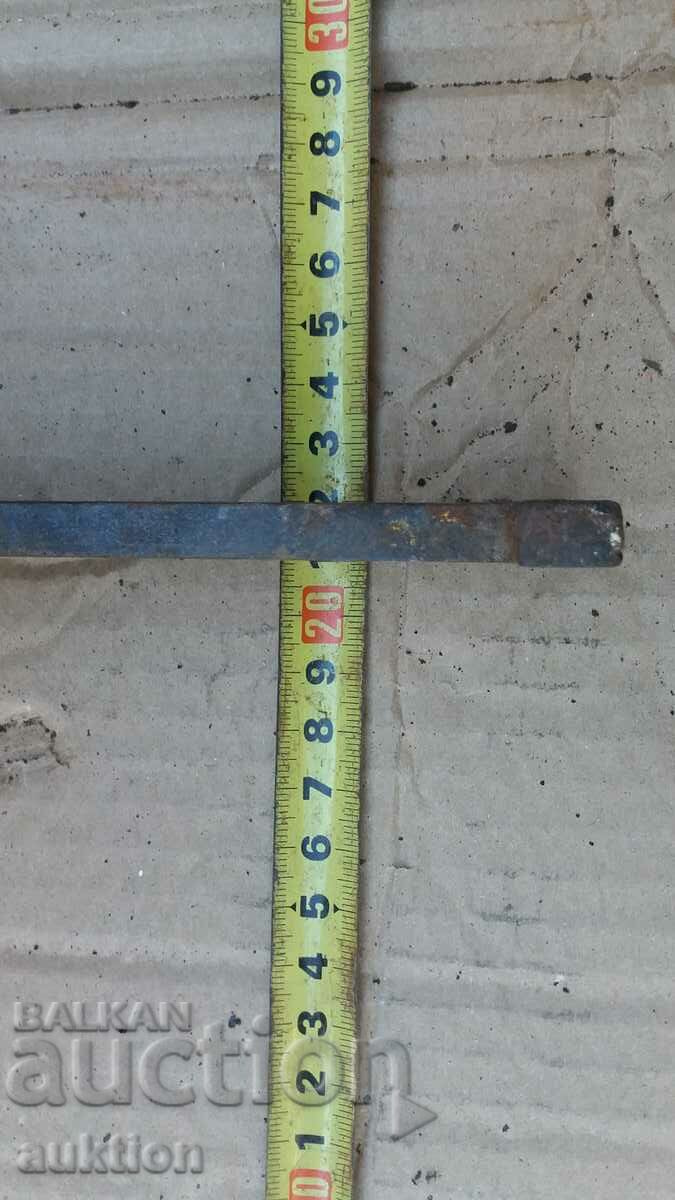 Παράδοση Ένα τεράστιο εργαλείο σπαθί Παράδοση Ένα τεράστιο εργαλείο σπαθί