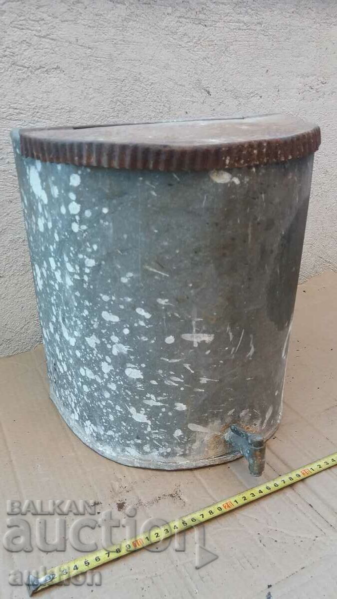 massive water tank, rustic sink with price 18.99 BGN | € 9.71 massive water tank, rustic sink with price 18.99 BGN | € 9.71