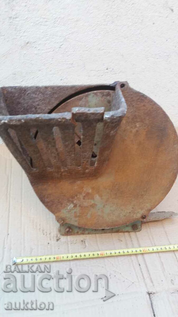 massive grinder for sugar beet - 13 kg. with price 79.99 BGN | € 40.90 massive grinder for sugar beet - 13 kg. with price 79.99 BGN | € 40.90